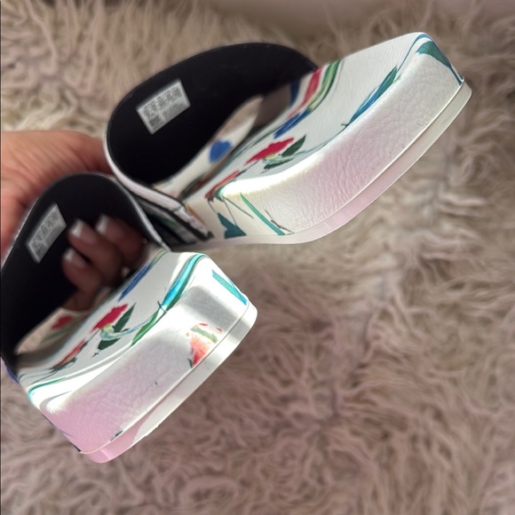 adidas Floral Slide Sandals - White and Black - Picture 5 of 10
